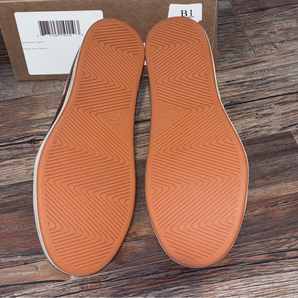Kuru Roam Alta Slip-On Sneakers Size 10 Casual Shoes Comfort Walking Beige - Picture 4 of 7